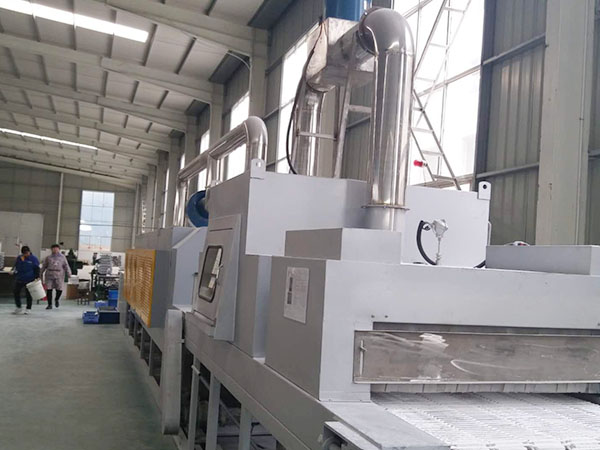 超聲清洗機廠家分析與超聲波清洗與傳統(tǒng)清洗有什么不同？